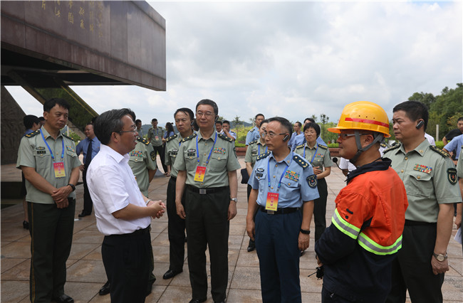 解放军和武警部队代表团部分全国人大代表专题视察福建检察工作